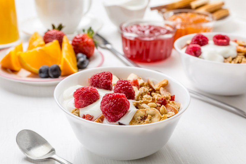 breakfast cereal, healthy cereal, fresh and dried fruit
